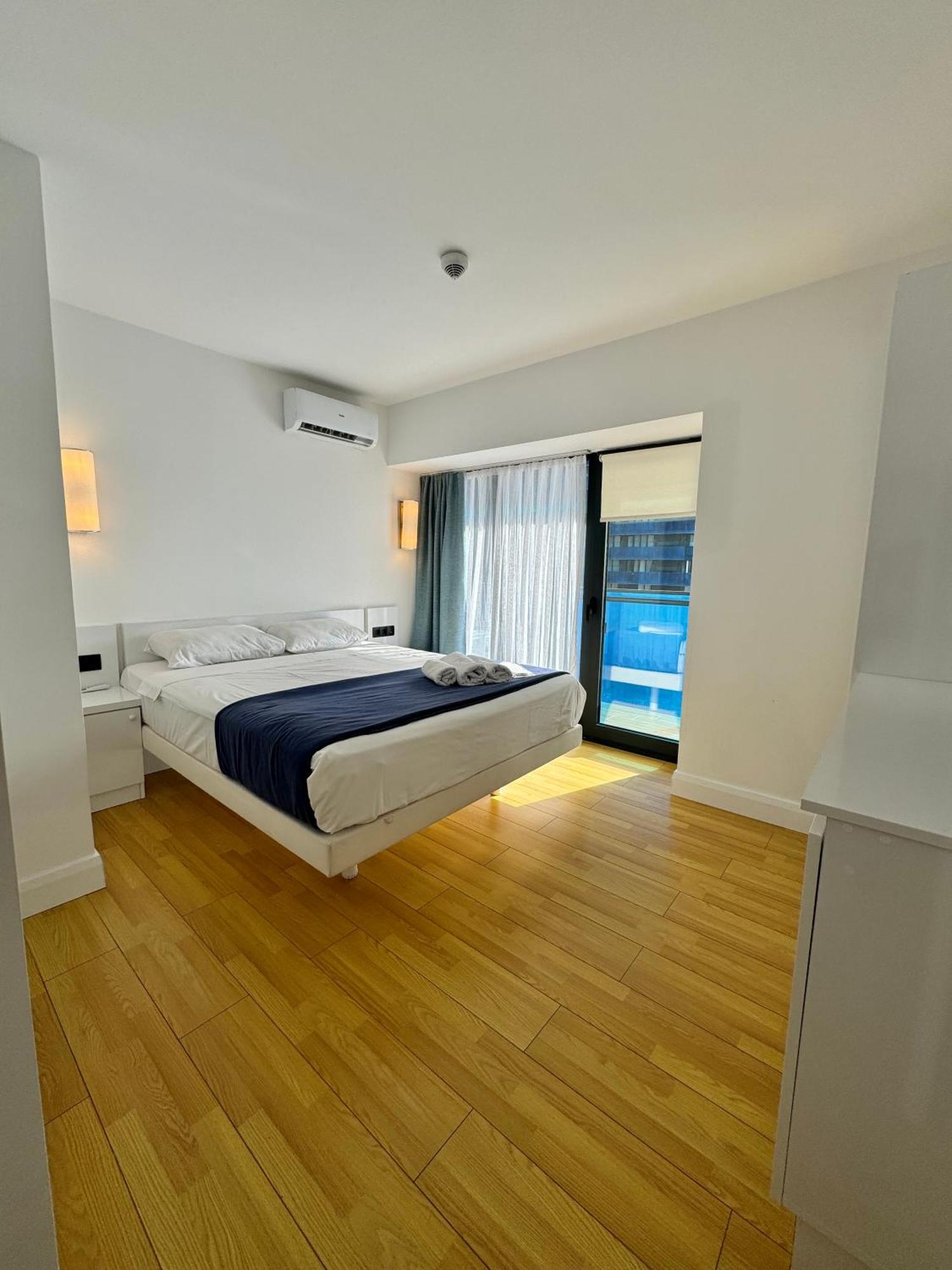 Orbi City Aparthotel Sea View Batumi Exterior photo