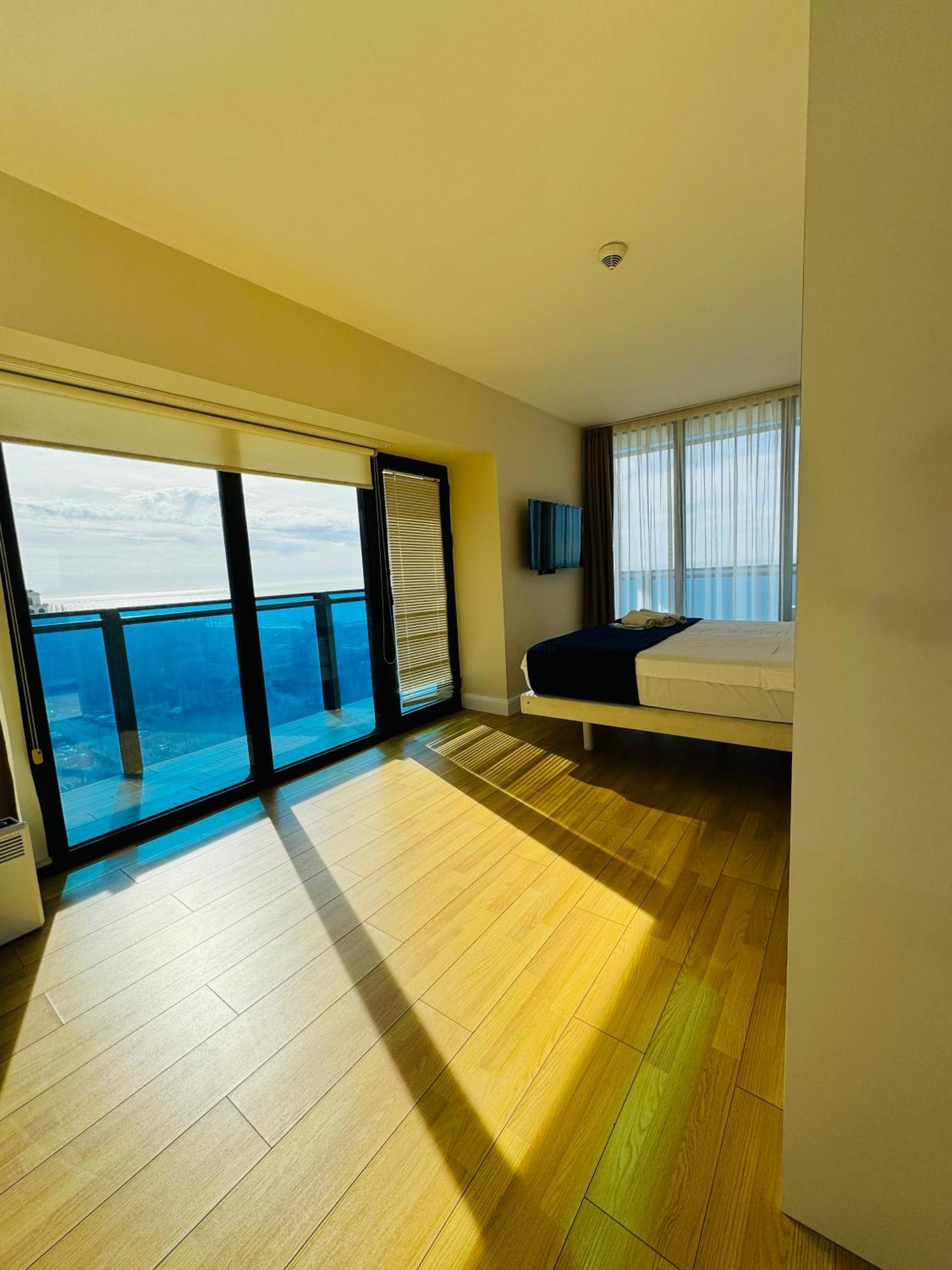 Orbi City Aparthotel Sea View Batumi Exterior photo
